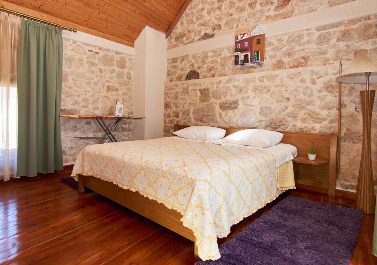Villa Dalmatian Stone House Krapanj Esterno foto